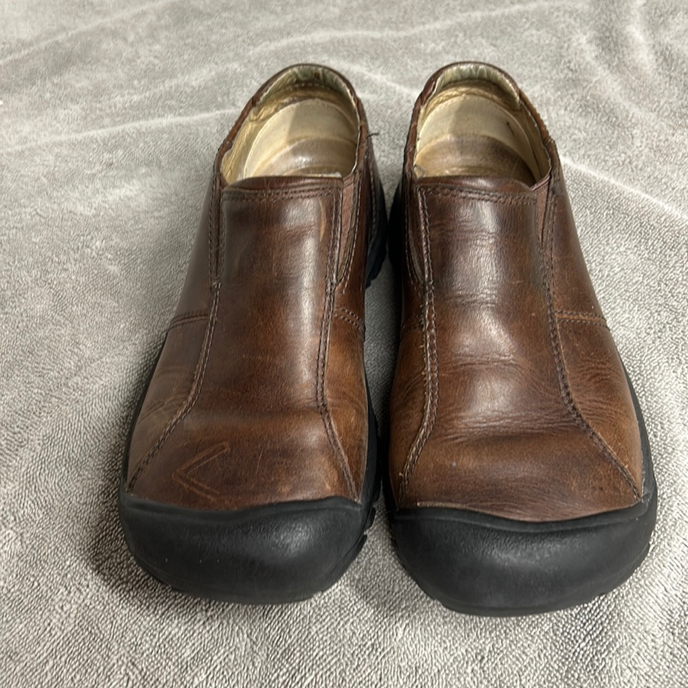Keen womens slip on size 6 brown